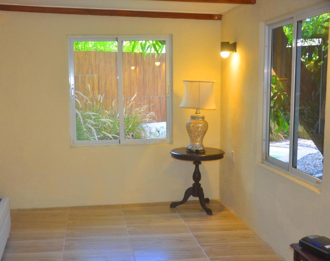 Homey Vacation And Carrental Willemstad Esterno foto