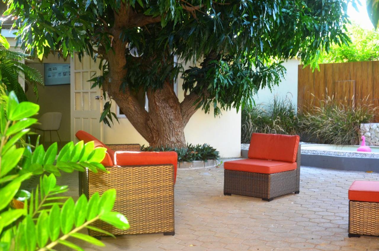 Homey Vacation And Carrental Willemstad Esterno foto